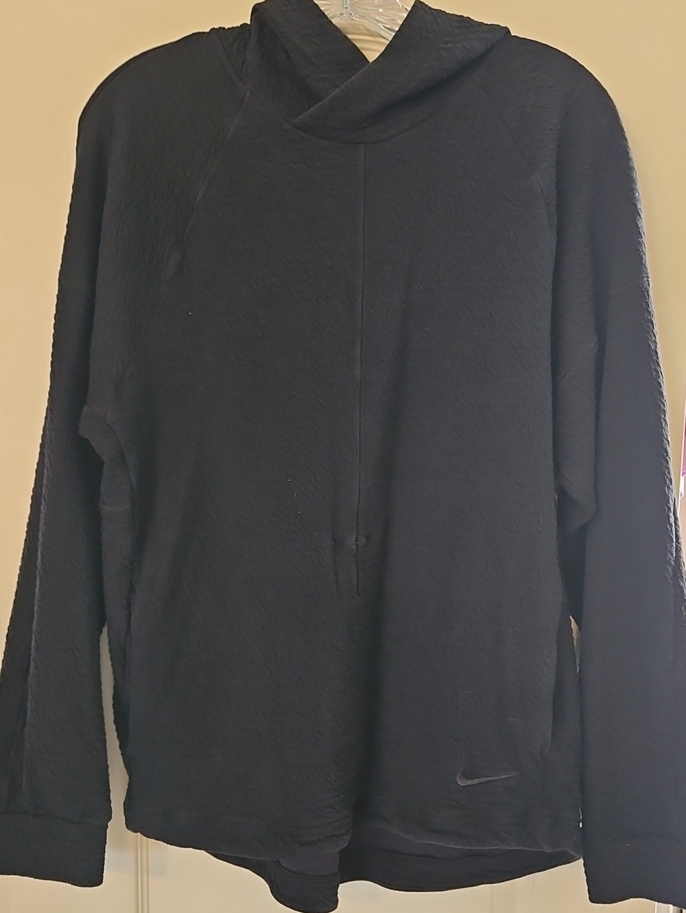 Nike Men’s Black Dri-Fit Pullover Hoodie